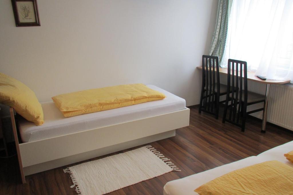 Pension Casa Topolino Βίνερ Νόιστατ Δωμάτιο φωτογραφία