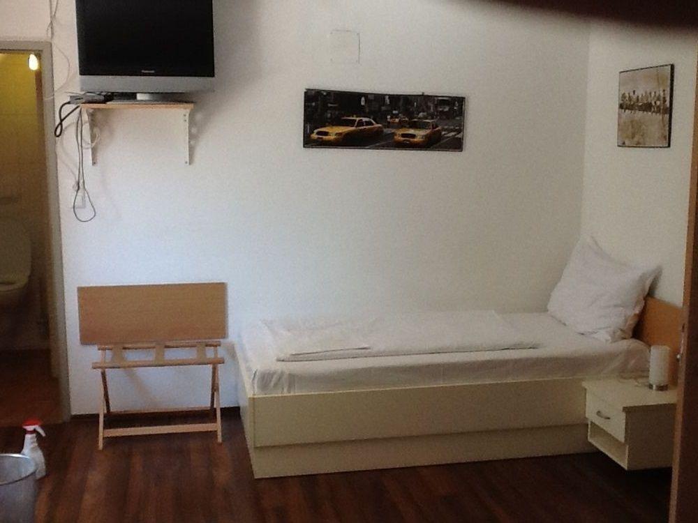 Pension Casa Topolino Βίνερ Νόιστατ Εξωτερικό φωτογραφία