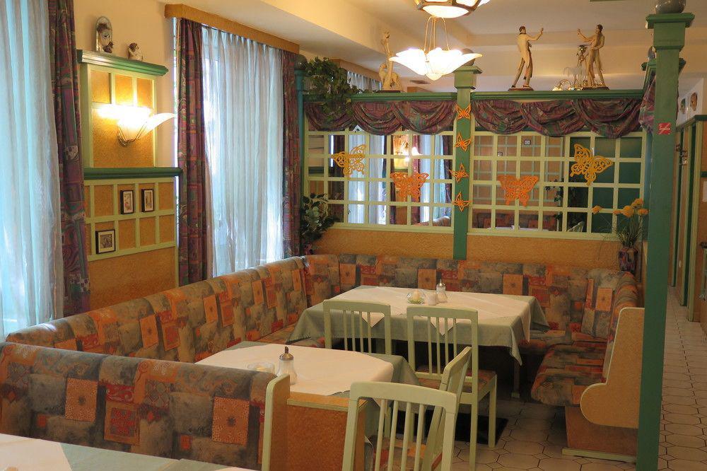 Pension Casa Topolino Βίνερ Νόιστατ Εξωτερικό φωτογραφία