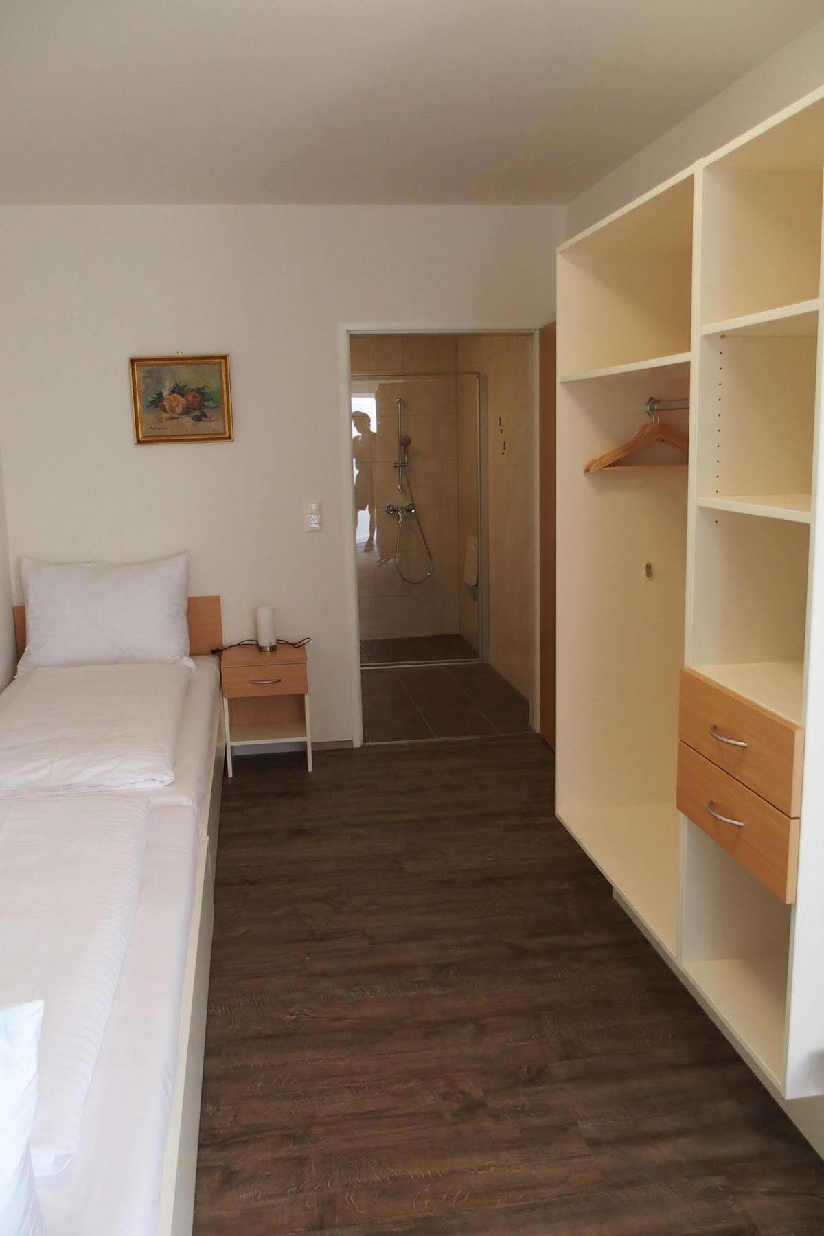 Pension Casa Topolino Βίνερ Νόιστατ Εξωτερικό φωτογραφία