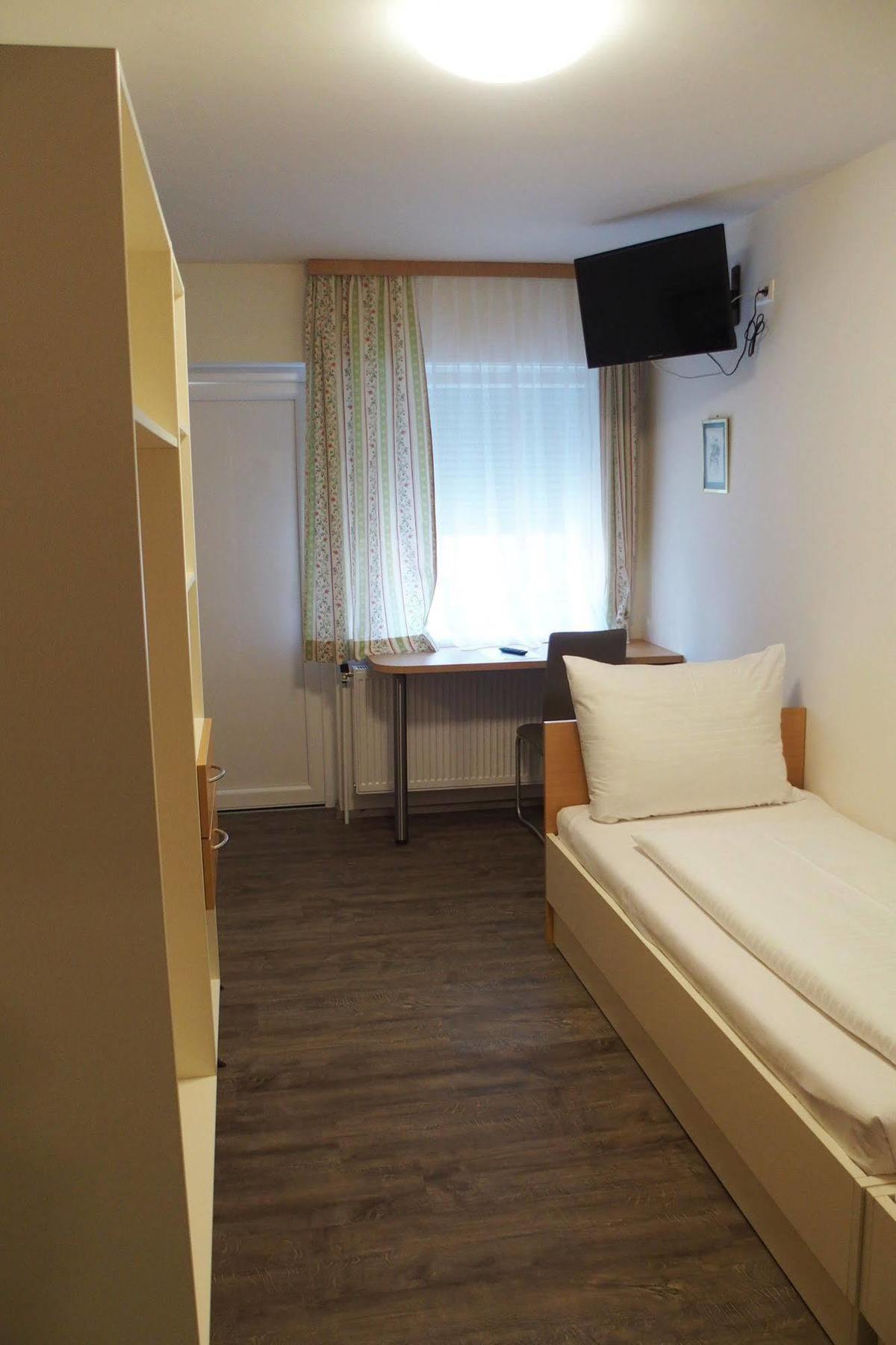 Pension Casa Topolino Βίνερ Νόιστατ Εξωτερικό φωτογραφία